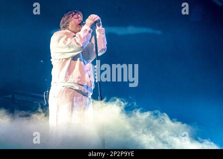 Oslo, Norvegia 03 marzo 2023, Lewis Capaldi ha suonato a Oslo Spektrum, Norvegia, durante il suo concerto interrotto da desiderio di essere inviato da Heavenly il 03 marzo 2023 ad Oslo, Norvegia. Credit: Nigel Waldron/Alamy Live News Foto Stock