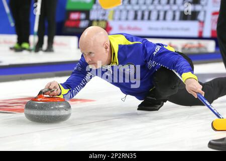 Londra, Canada. 04th Mar, 2023. London Ontario Canada, marzo 3 2023. Il giorno 2 del Brier di Tim Hortons è sulla strada. Kevin Koe del team Alberta. Credit: Luke Durda/Alamy Live News Foto Stock