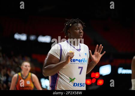 Kai James del CDB Clarinos Tenerife in azione durante la Liga Femenina Endesa J24 il 4 marzo 2023 al Fuente de San Luis Sport Hall di Valencia, Spagna. Valencia Basket 92:63 CDB Clarinos Tenerife (Foto di Vicente Vidal Fernandez/Sipa USA) Credit: Sipa USA/Alamy Live News Foto Stock