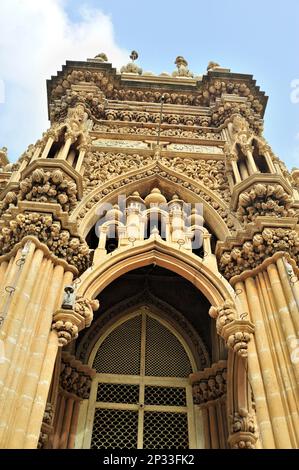 Porte decorate per Mahabat Maqbara a Junagadh stato Gujarat India Foto Stock