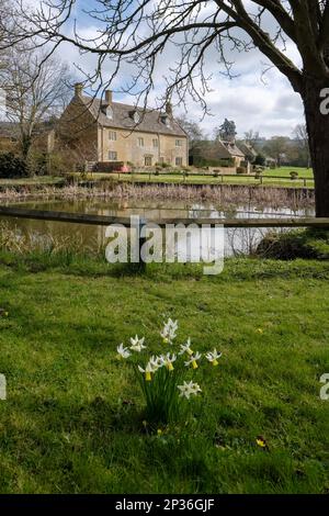 Il pittoresco Wyck Rissington villaggio in Cotswolds Foto Stock