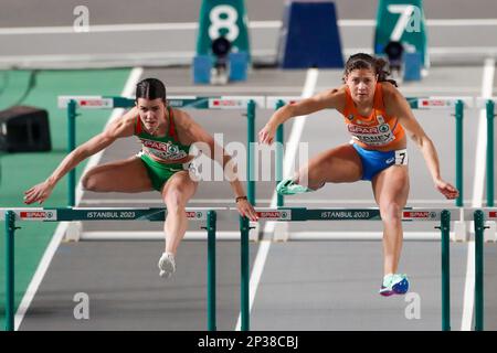 ISTANBUL, TURCHIA - 5 MARZO: Zoe Sedney dei Paesi Bassi in gara nelle 60m Hurdles Women durante il giorno 3 dei Campionati europei di atletica indoor all'Atakoy Athletics Arena il 5 marzo 2023 a Istanbul, Turchia (Foto di Nikola Krstic/BSR Agency) Foto Stock