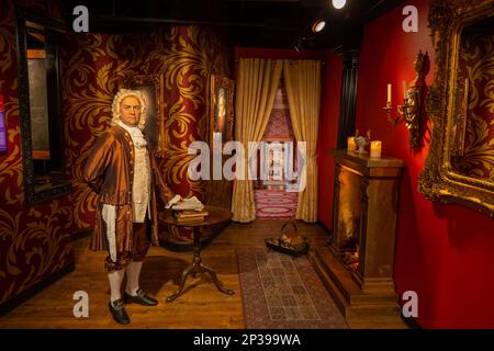 Johann Sebastian Bach nel museo delle cere di Madame Tussauds a Berlino, Germania. Figura in cera del compositore e musicista tedesco del tardo barocco. Foto Stock