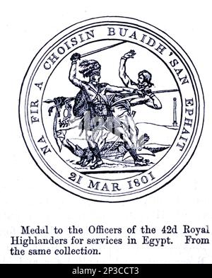 Medaglia agli ufficiali dei 42nd Highlanders reali per i servizi in Egitto dal libro 'Storia delle Highlands scozzesi, dei clan delle Highland e dei reggimenti delle Highland' Volume 2 di Maclauchlan, Thomas, 1816-1886; Wilson, John, 1785-1854; Keltie, John Scott, Sir, 1840-1927 Data di pubblicazione 1875 editore Edinburgh ; Londra : A. Fullarton Foto Stock