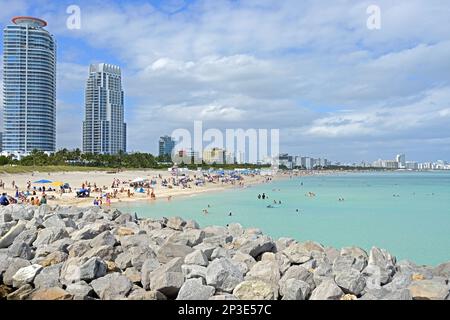 Giornata di sole invernale a South Beach, Miami, Florida Foto Stock