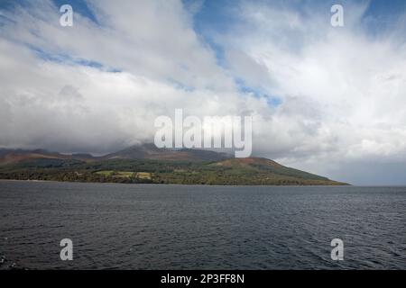 Capra è caduto visto dal traghetto Caledonian Isles come lascia Brodick sull'isola di Arran Ayrshire Scozia Foto Stock