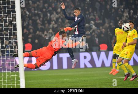 Parigi, Francia. 05th Mar, 2023. Warren Zaire Emery di Parigi Saint-Germain durante la partita di calcio francese del L1 tra Paris Saint-Germain (PSG) e il FC Nantes allo stadio Parc des Princes di Parigi il 4 marzo 2023. Foto di Steeve McMayABACAPRESS.COM Credit: Abaca Press/Alamy Live News Foto Stock