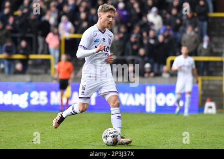 Leone Seydoux di Beerschot raffigurato in azione durante una partita di calcio tra Lierse Kempenzonen e Beerschot VA, domenica 05 marzo 2023 a Lier, il giorno 2 (su 10) dei playoff promozionali della 2022-2023° 1B° divisione del campionato belga della 'Challenger Pro League'. FOTO DI BELGA JILL DELSAUX Foto Stock