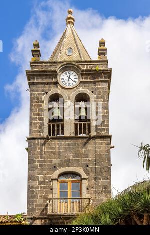 La torre della chiesa e l'ex convento di Sant'Agostino, oggi museo storico. San Cristóbal de la Laguna, Tenerife, Isole Canarie. Foto Stock