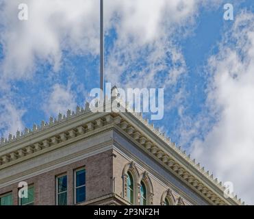 Pittsburgh Downtown: Il grande magazzino Joseph Horne in mattoni e pietra, è stato convertito negli uffici della Highmark Blue Cross Blue Shield. Foto Stock