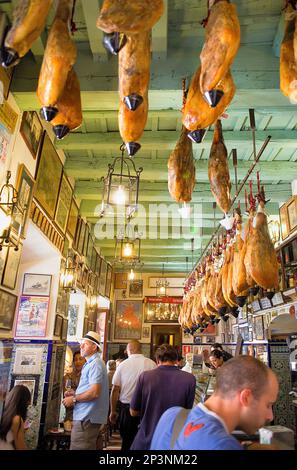 Bar Las Teresas,in 2 Santa Teresa Street,il quartiere Santa Cruz,Sevilla,Andalucia,Spagna Foto Stock