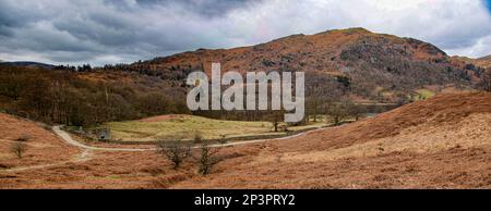 Splendida vista della Rydal Valley da Loughrigg Fell, Rydal, Cumbria, Regno Unito Foto Stock