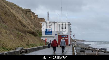 Stazione dei lifboat Sheringham RNLI sulla costa nord del Norfolk Foto Stock