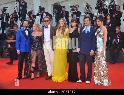 "Non preoccuparti Darling" tappeto rosso Chris Pine Florence Pugh Harry Styles Olivia Wilde Sydney Chandler Nick Kroll Gemma Chan Venice Festival Foto Stock