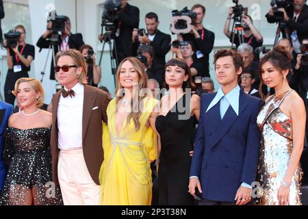 "Non preoccuparti Darling" tappeto rosso Chris Pine Florence Pugh Harry Styles Olivia Wilde Sydney Chandler Gemma Chan Festival del cinema di Venezia 2022 Foto Stock