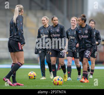 Leigh Sport Village, Leigh, Greater Manchester, Inghilterra 5th marzo 2023. La squadra del Regno Unito si scalda, durante il Manchester United Women Football Club V Leicester City Women Football Club, nella Super League femminile (Credit Image: ©Cody Froggatt/Alamy Live News) Foto Stock