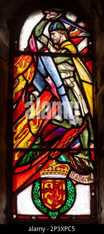 EDIMBURGO, SCOZIA, EUROPA - vetrata di William Wallace a St Margaret's Chapel, Castello di Edimburgo. Foto Stock