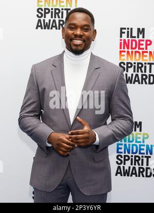 Santa Monica, Stati Uniti. 04th Mar, 2023. Santa Monica, California - 04 marzo 2023: AML Ameen partecipa al Film Independent Spirit Awards 2023 Credit: Ovidiu Hrubaru/Alamy Live News Foto Stock