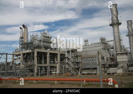 Tubazioni e vasi, impianto di GNL (gas naturale liquefatto) di Tangguh. Vicino a Babo, Papus Occidentale, Indonesia Foto Stock