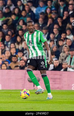 Siviglia, Spagna. 08th Jan, 2022. William Carvalho di Real Betis visto in azione durante la partita di LaLiga Santander 2022/2023 tra Real Betis e Real Madrid allo stadio Benito Villamarin. Punteggio finale Real Betis 0:0 Real Madrid (Foto di Francis Gonzalez/SOPA Images/Sipa USA) Credit: Sipa USA/Alamy Live News Foto Stock