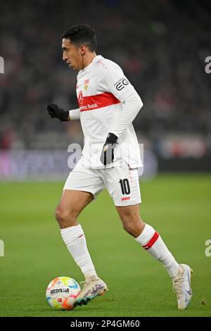 Tiago Tomas VfB Stoccarda (10) in palla, Mercedes-Benz Arena, Stoccarda, Baden-Wuerttemberg, Germania Foto Stock