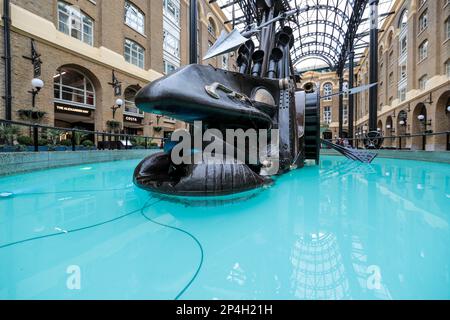 Steampunk Sculpture, Hays Galleria, Londra Foto Stock