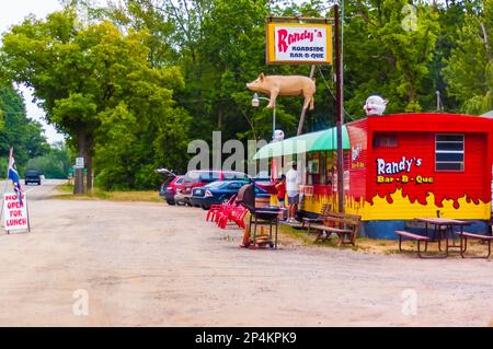 Un ristorante barbecue / BBQ / Bar-B-Que negli Stati Uniti, aperto per pranzo e serve piatti alla griglia. Foto Stock