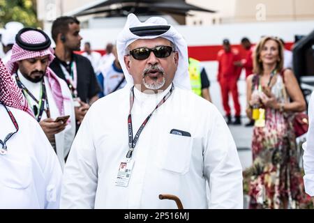 Sakhir, Bahrein. , . Campionato del mondo F1 2023. GP del Bahrein. S.A.R. Principe Salman bin Hamad al Khalifa Principe ereditario del Regno del Bahrain.MANAMA, BAHRAIN, circuito di Sakhir, 5. 2023 marzo: S.A.R. Principe Salman bin Hamad al Khalifa Principe ereditario del Regno del Bahrain durante il Gran Premio di Formula uno del Bahrain al circuito Internazionale del Bahrain vicino a Manama, nella città di Sakhir, il 05 marzo. 2023. Formula 1 - F1 Motorsport, immagine a pagamento, foto e copyright © Cristiano BARNI/ ATP images (BARNI Cristiano /ATP/SPP) Credit: SPP Sport Press Photo. /Alamy Live News Foto Stock