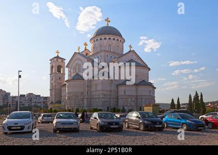 Podgorica, Montenegro - Aprile 21 2019: La Cattedrale della Risurrezione di Cristo è una cattedrale del Metropolita del Montenegro. Foto Stock