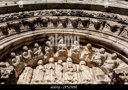 La porta principale di dettaglio, Colegiata de Santa María del Campo, la città di La Coruña, Galizia, Spagna Foto Stock