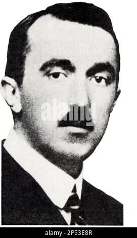 1925 ca , ITALIA : il celebre scrittore italiano CARLO EMILIO GHADDA ( 1893 - 1973 ) quando era giovane insegnante di matematico alla Liceo Parini . Autore di QUER PASTICCIACCIO BRUTTO DE VIA MERULANA ( 1957 ) e L' ADALGISA ( 1944 ) - SCRITTORE - LETTERATO - LETTERATURA - LETTERATURA - GAY - omosessuale - omosessualità - omosessualità - omosessuale - ritratto - ritratto - baffi - baffi ---- Archivio GBB Foto Stock