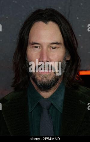 Londra, Regno Unito . 6 marzo 2023 . Keanu Reeves ha ritratto alla prima mondiale di John Wick Chapter 4 tenutasi a Cineworld Leicester Square. Credit: Alan D West/Alamy Live News Foto Stock