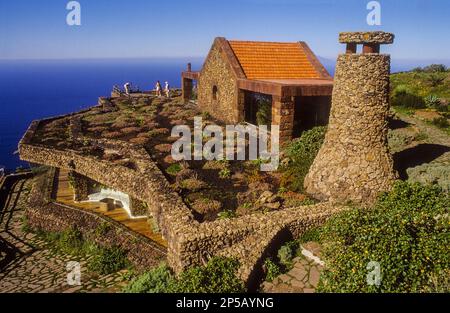 Ristorante progettato da Cesar Manrique a El Mirador de la Peña, El Hierro, Isole canarie, Spagna, Europa Foto Stock