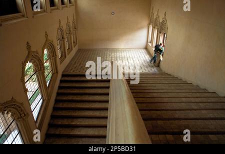 Saragozza, Aragona, Spagna: scale al secondo piano.Aljafería. Foto Stock