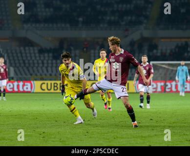 Mergim Vojvoda del Torino FC durante la Serie A Italiana, partita di calcio tra Torino FC e Bologna FC, il 06 marzo 2023 allo Stadio Olimpico Grande Torino, Torino. Foto Ndrerim Kaceli Foto Stock