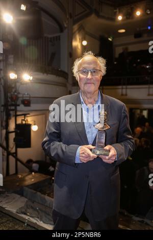 Peter Wilson, produttore che ha ricevuto un Olivier Award per il riconoscimento Speciale dopo la finale chiamata di cortina per 'la donna in nero', l'ultima notte come si chiude nel West End, concludendo le produzioni 33 anni di esecuzione . Credit: Jeff Gilbert/Alamy Live News Foto Stock