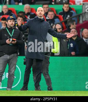 26 Feb 2023 - Manchester United contro Newcastle United - Carabao Cup - Final - Wembley Stadium il Manchester United Manager Erik ten Hag durante la finale della Carabao Cup. Foto : Mark Pain / Alamy Live News Foto Stock