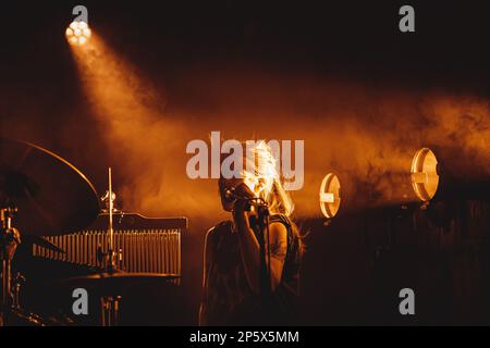 Copenaghen, Danimarca. 06th Mar, 2023. La band progressive rock belga Brutus ha tenuto un concerto dal vivo al VEGA di Copenhagen. Qui il batterista Stefanie Mannaerts è visto dal vivo sul palco. (Photo Credit: Gonzales Photo/Alamy Live News Foto Stock