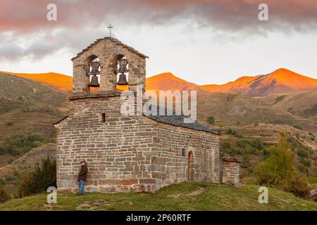 Sant Quirj hermitage.romanque chapel.Durro.Boí, Pirenei, Lleida. Catalogna. Spagna Foto Stock