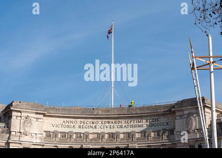 Lavori in corso sul Admiralty Arch per trasformarlo nel Regno Unito la seconda Waldorf Astoria hotel di proprietà di innescare gli investitori di capitali (PIC) gestito da Hilton Hotels Foto Stock