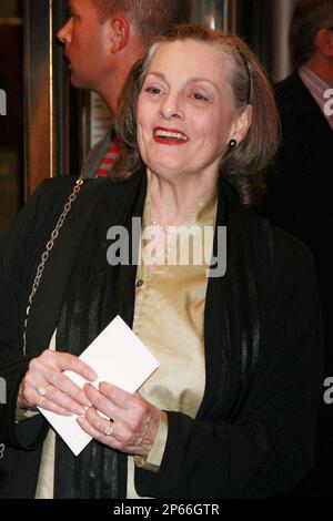 Dana Ivey partecipa alla serata di apertura della produzione di 'Pygmalion' della Roundabout Theatre Company presso l'American Airlines Theatre di New York il 18 ottobre 2007. Photo Credit: Henry McGee/MediaPunch Foto Stock