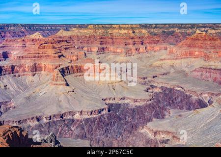 Grand Canyon lungo Hermit Road nelle giornate di sole, Grand Canyon National Park, UNESCO, Arizona, Stati Uniti d'America, Nord America Foto Stock