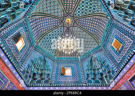 Soffitto, Kusan Ibn Abbas Complex, Shah-i-Zinda, patrimonio dell'umanità dell'UNESCO, Samarcanda, Uzbekistan, Asia centrale, Asia Foto Stock