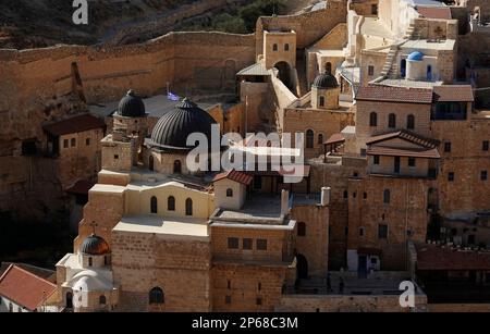 Mar Saba, uno dei più antichi monasteri continuamente abitati del mondo, il deserto della Giudea orientale, Israele, Medio Oriente Foto Stock