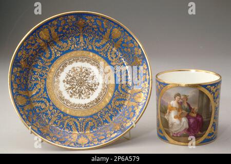 Manifattura di porcellane imperiali e reali Vienna, Cup and Saucer, 1804, porcellana dura. Foto Stock