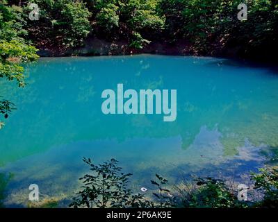 Lago Blu di Baia Sprie, Maramures, Romania - Lacul Albastru Foto Stock