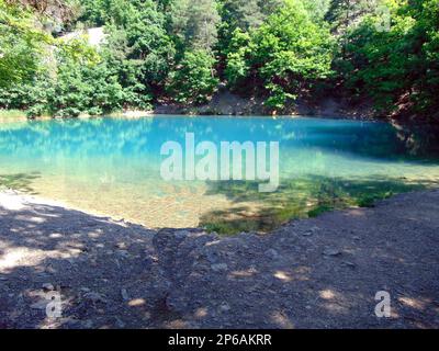 Lago Blu di Baia Sprie, Maramures, Romania - Lacul Albastru Foto Stock