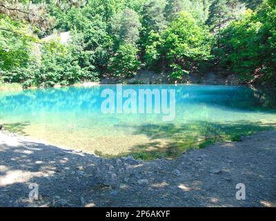 Lago Blu di Baia Sprie, Maramures, Romania - Lacul Albastru Foto Stock