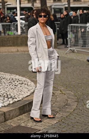 Parigi, Francia. 07th Mar, 2023. Al Miu Miu Show durante la settimana della moda a Parigi, in Francia, il 7 marzo 2023. Foto di Julien Reynaud/APS-Medias/ABACAPRESS.COM Credit: Abaca Press/Alamy Live News Foto Stock