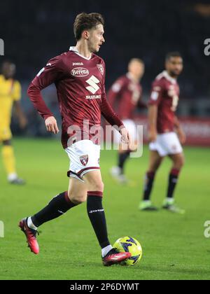 Torino, Italia. 06th Mar, 2023. Alexey Miranchuk (Torino FC) durante Torino FC vs Bologna FC, campionato italiano di calcio Serie A match in Torino, marzo 06 2023 Credit: Independent Photo Agency/Alamy Live News Foto Stock